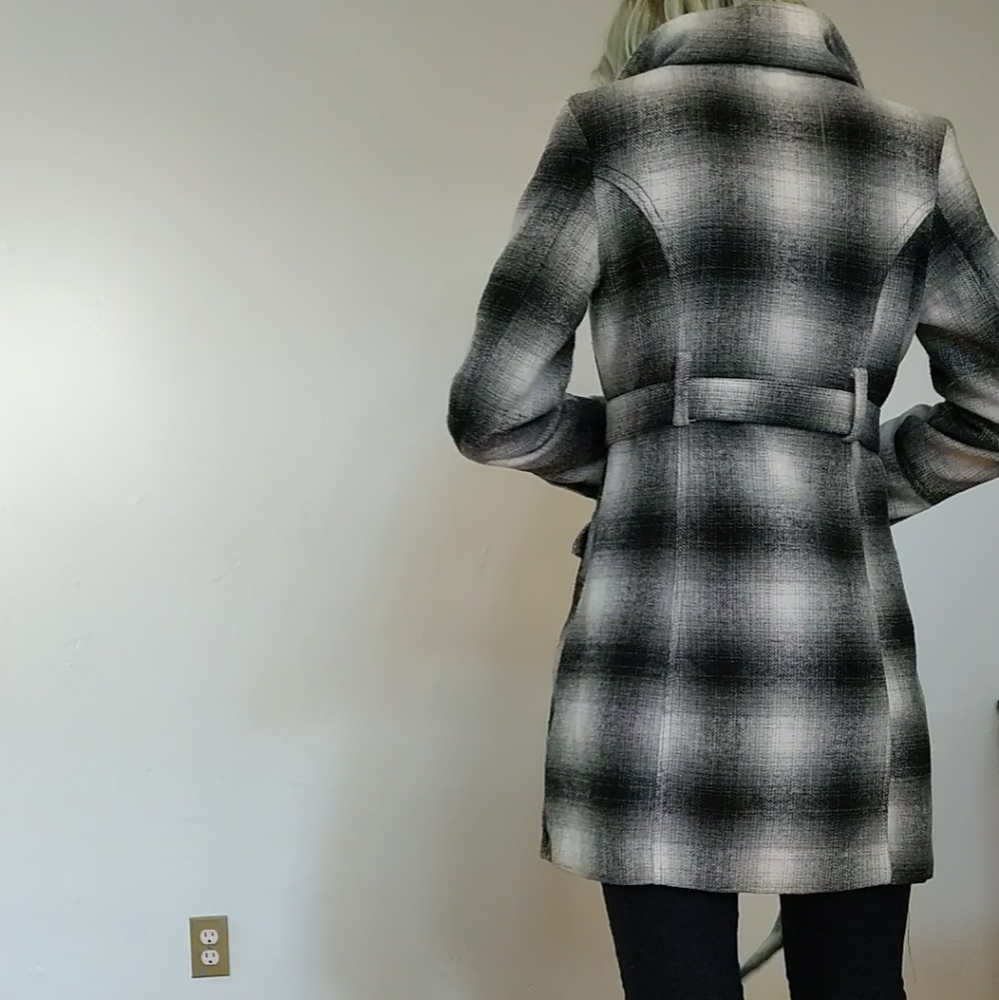 Jacket - Picture 3 of 4